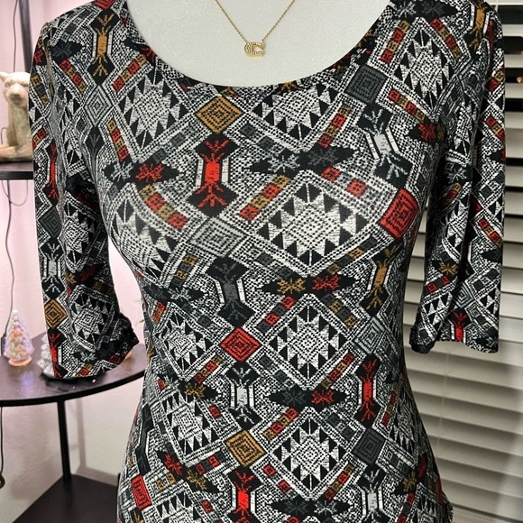 Geometric Patterned Dress - Multicolor - Picture 2 of 3